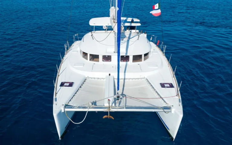 Luxury Yacht Rentals in Riviera Maya: Explore Caribbean Waters in Style