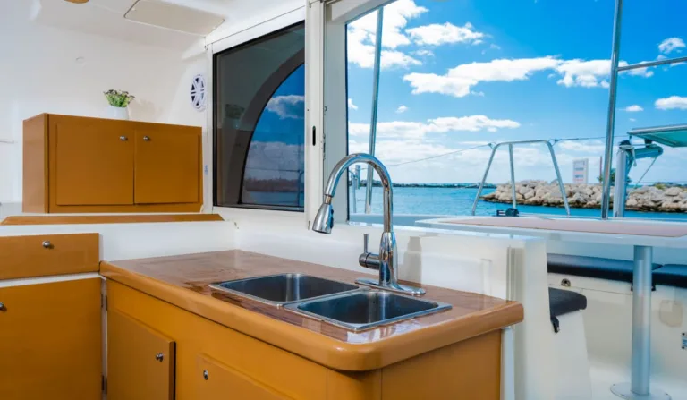 Luxury Boat Rentals in Riviera Maya: Your Ticket to Unforgettable Adventures
