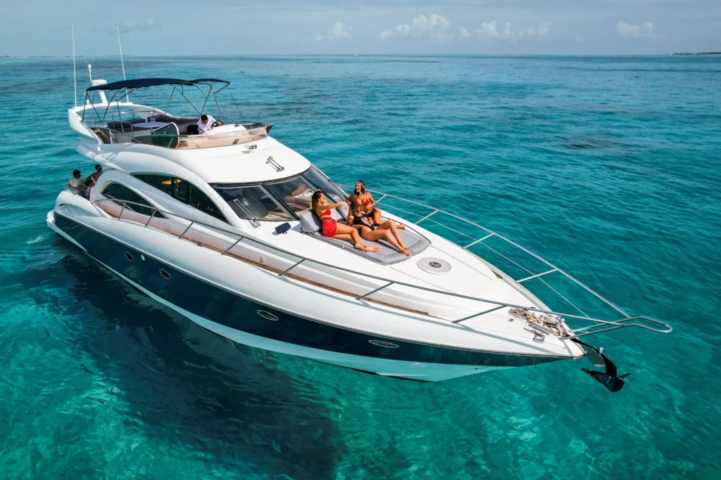 Relax and Enjoy Luxury: Yacht Rental in Riviera Maya