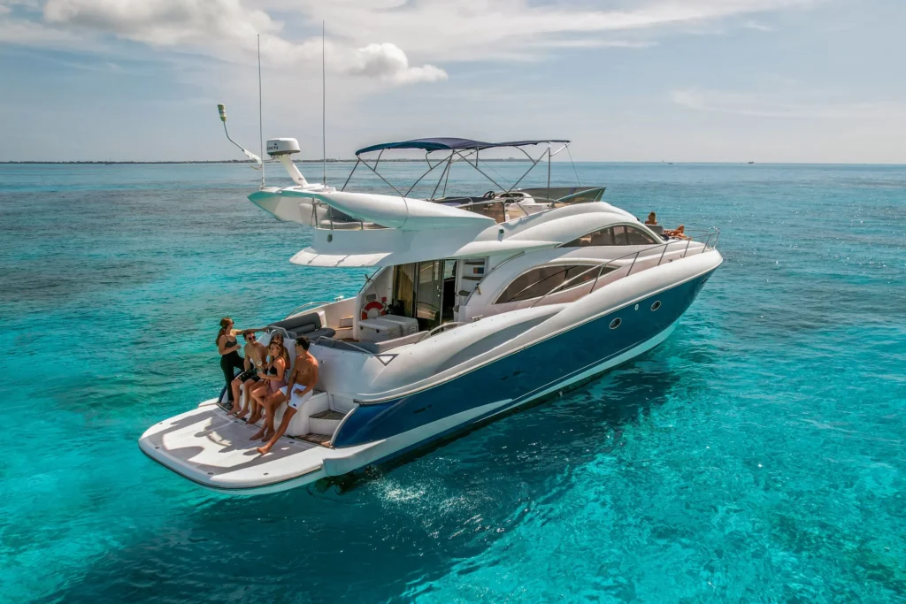 Relax and Enjoy Luxury: Yacht Rental in Riviera Maya